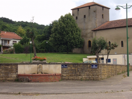 La fontaine de la rue Saint Arnould