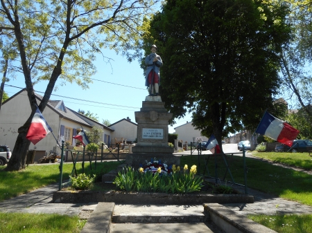 Le monument aux morts