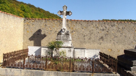 Le monument funéraire du général Curély