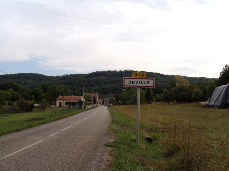 L'entrée du village (Septembre 2012)