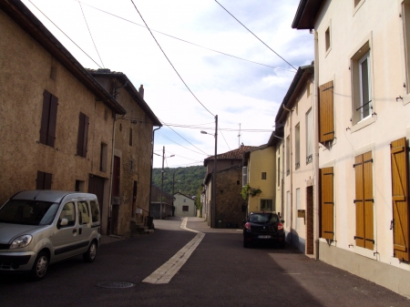 La rue Adrienne Jouclard