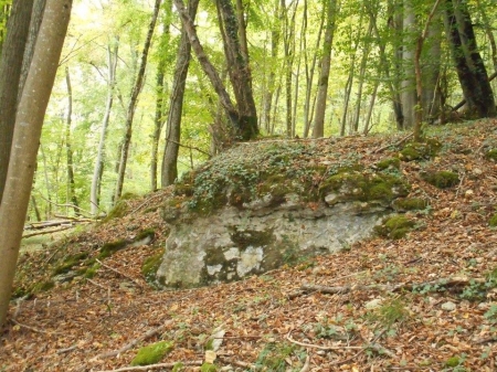 La paroi rocheuse du Trou des fées