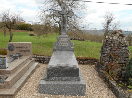 La tombe de la famille Peltier-Brion