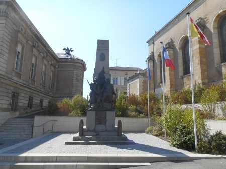 Le monument aux morts