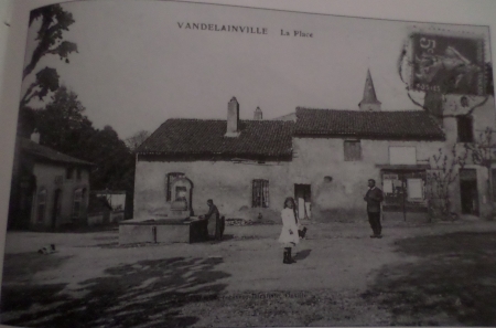 La place de la Fontaine en 1886