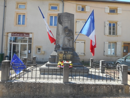 Le monument aux morts